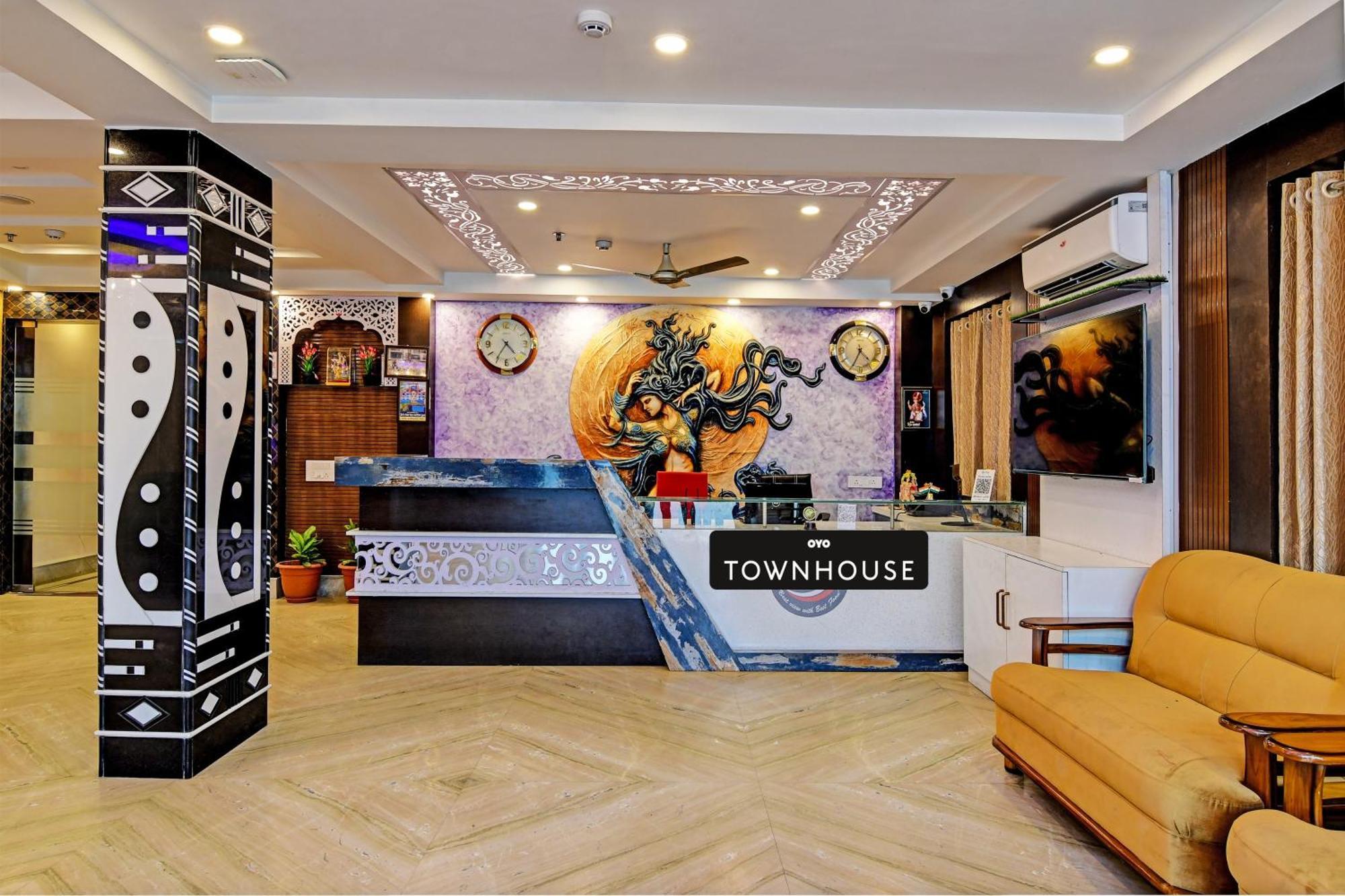 ホテル Townhouse The Grand Touch & The Royal Touch ディガ エクステリア 写真